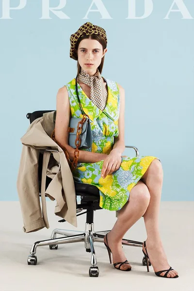 Look 16
